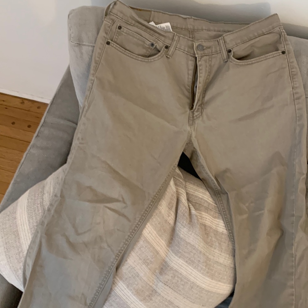 Mens Levis khaki denim pants 34/30, stretch